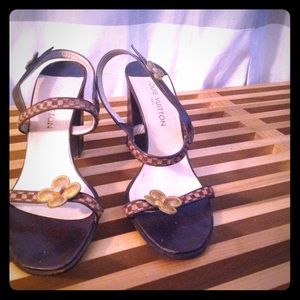 Lv sandals